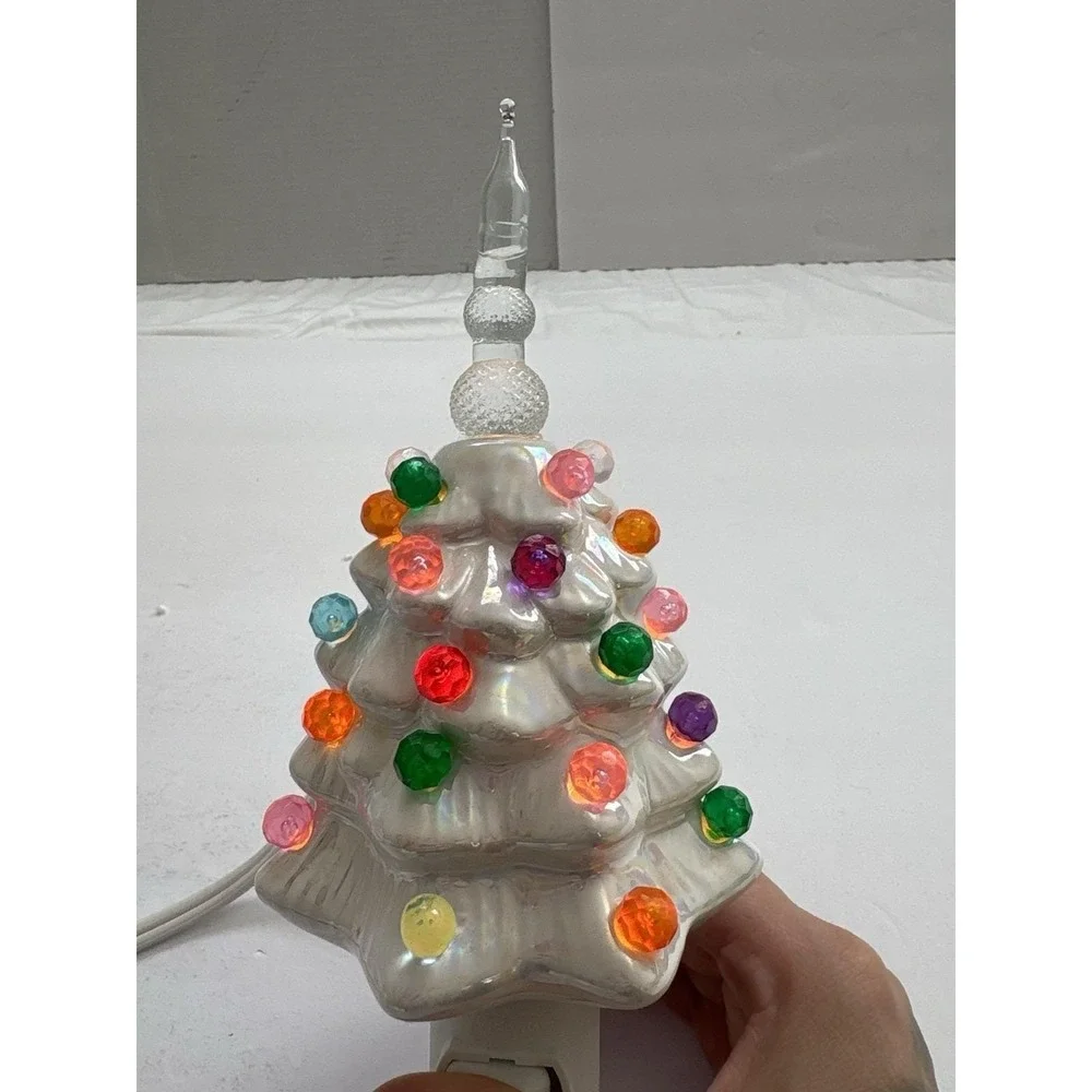 Ceramic Christmas Tree Night Light With Plastic Bulbs